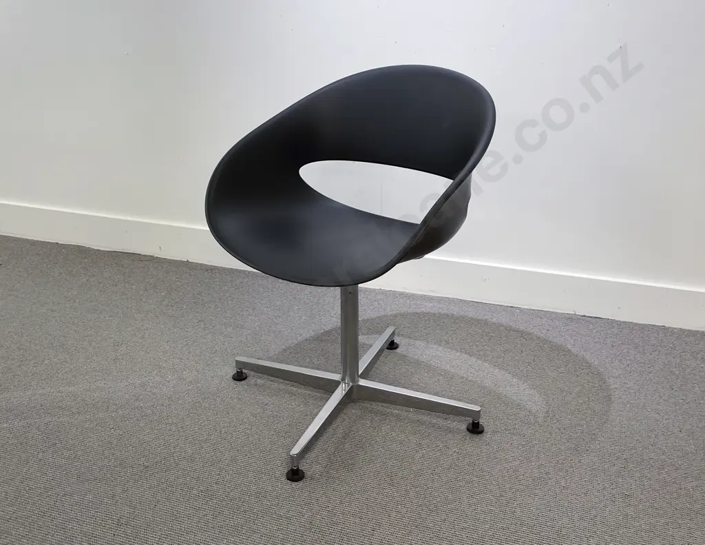 Kusch And Company Volpino Swivel Armchair Image 1++