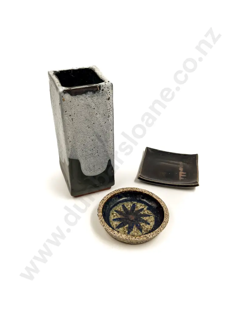 Noeline Thompson Vase & Two Others Image 1++