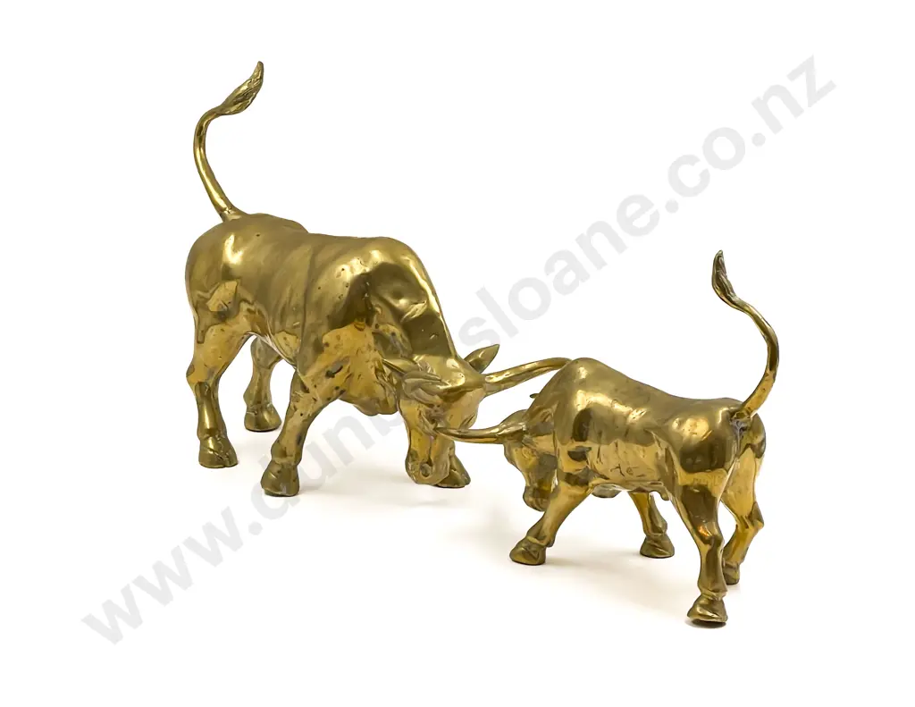 Graduated Pair of Brass "Brutus the Bull" Figures by Mr Pinchy & Co Image 1++