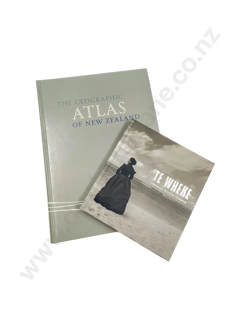 Christchurch Art Gallery - Te Wheke Pathways Across Oceania & Other NZ Book Image 1++