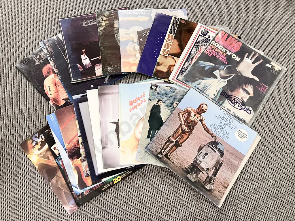 Quantity of Assorted Records Image 1++