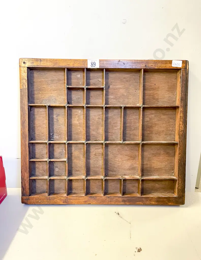 Small Knick Knack Tray Image 1++