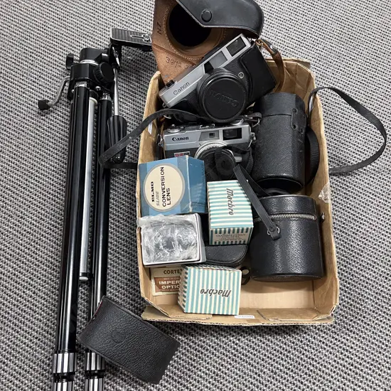 Quantity of Assorted Vintage Camera Gear incl Tripod & Canonet QL17 Camera
