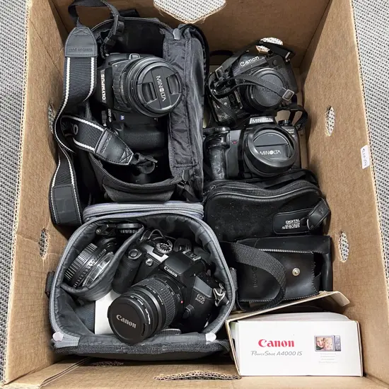 Quantity of Early C20th Cameras etc