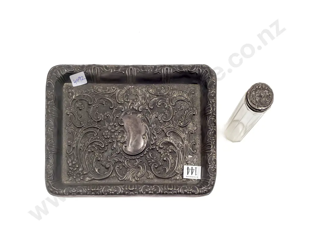 Roccoco S/S Serving Tray with S/S Capped Jar Image 1++
