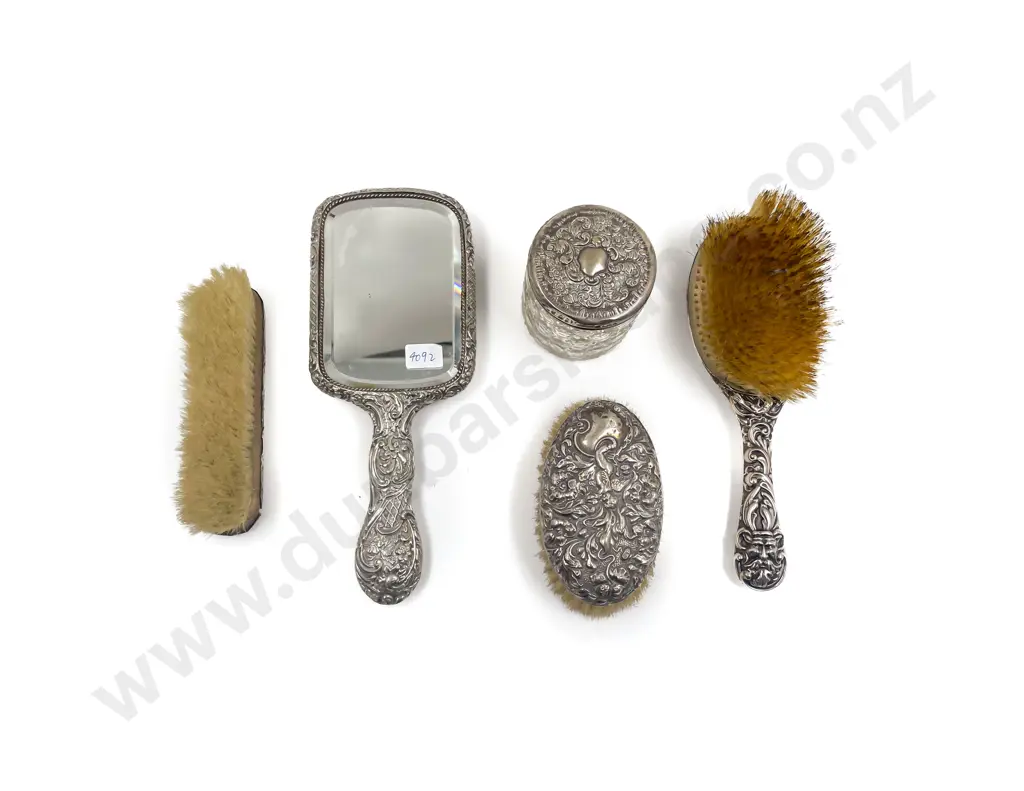 S/S Vanity Set with S/S Lidded Jar Image 1++