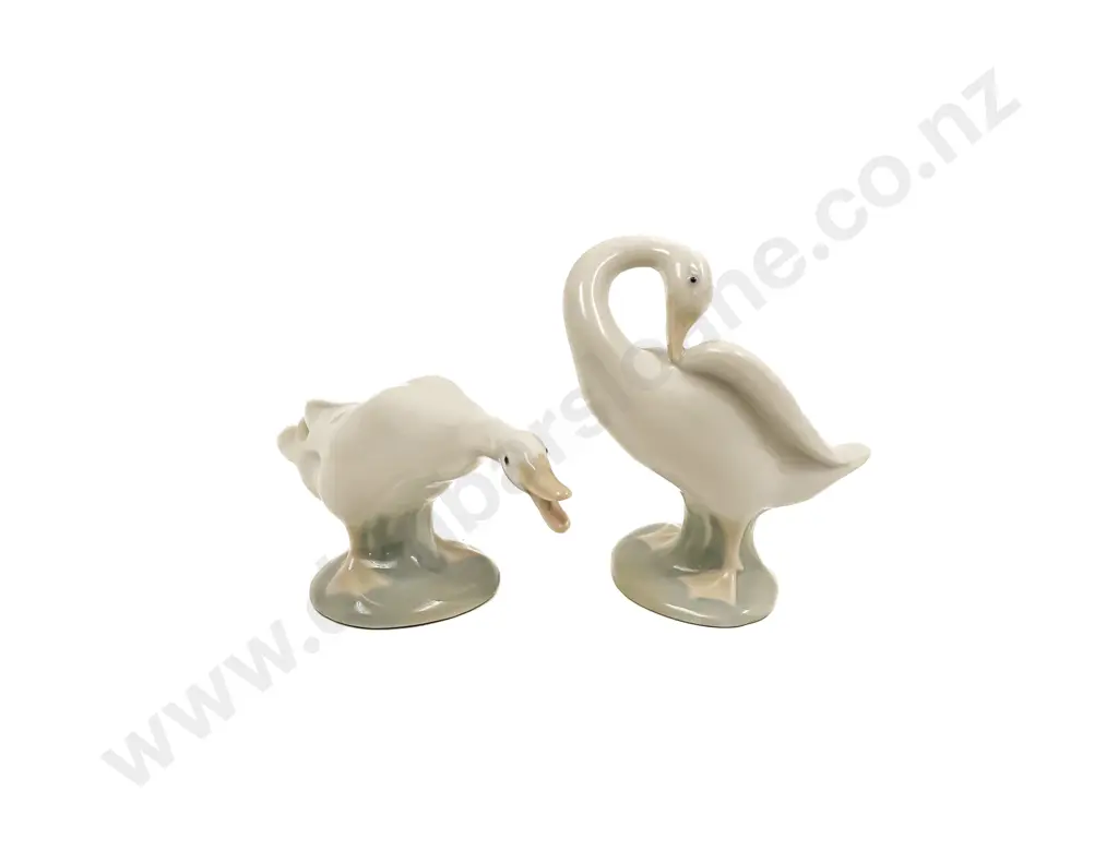 Two Lladro Geese Image 1++