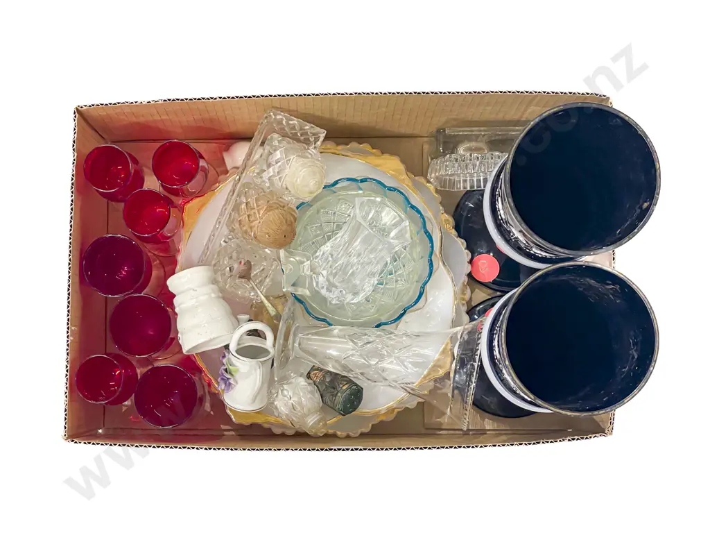 Quantity of Assorted Glass Ware incl Cranberry Glass etc Image 1++