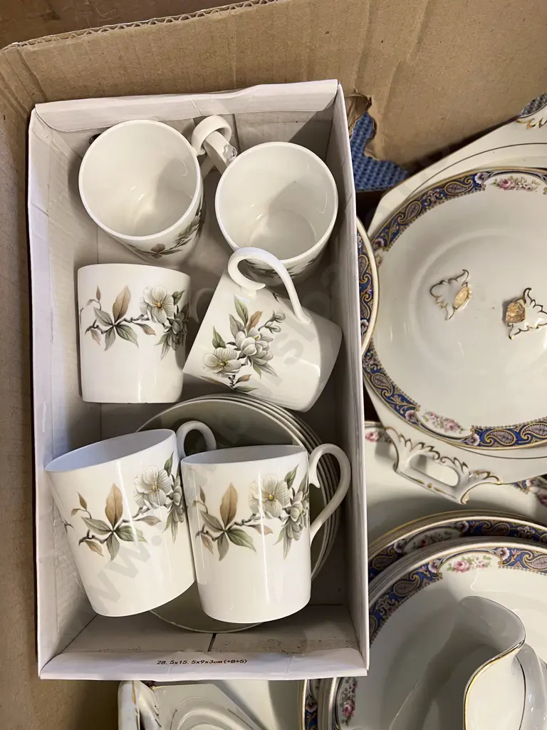 Quantity of Assorted Bridgwood Dinner Ware etc Image 1++