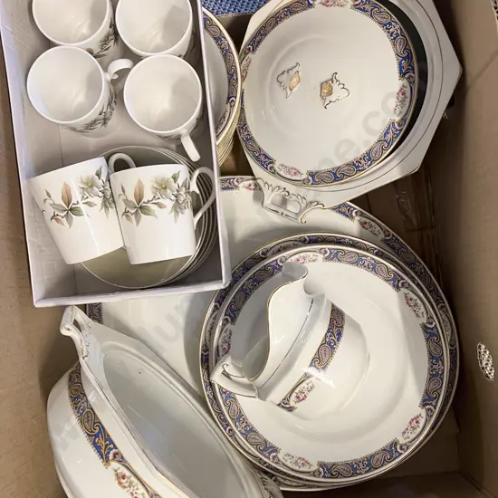 Quantity of Assorted Bridgwood Dinner Ware etc