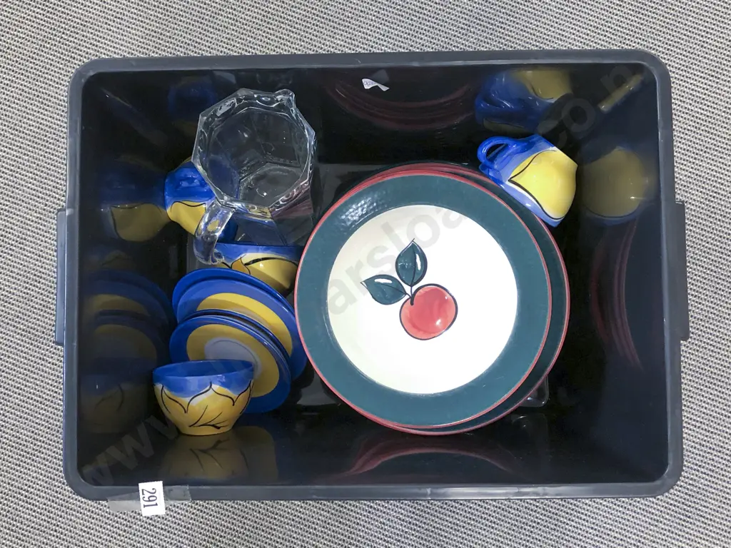 Box of Assorted Temuka Crockery etc Image 1++