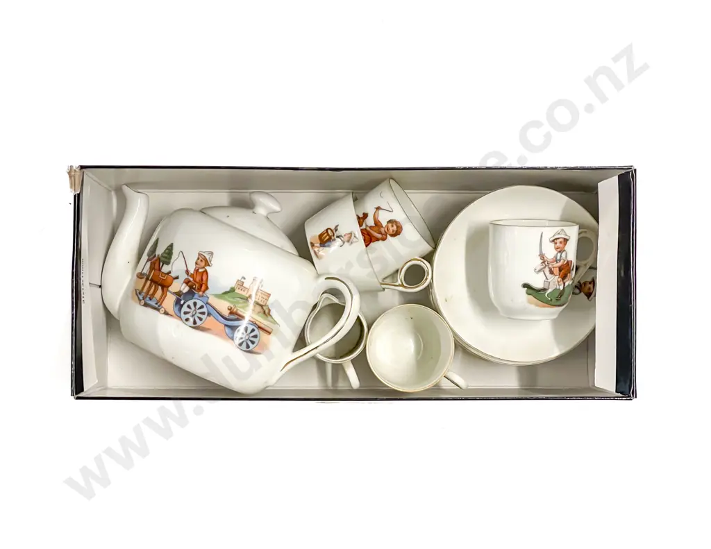 Bayreuth Style Toy Tea Set Image 1++