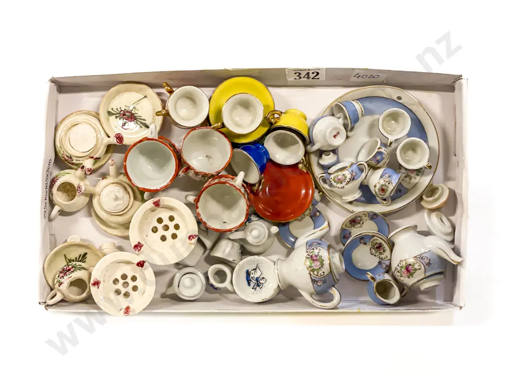 Collection Miniature Tea Sets Image 1++