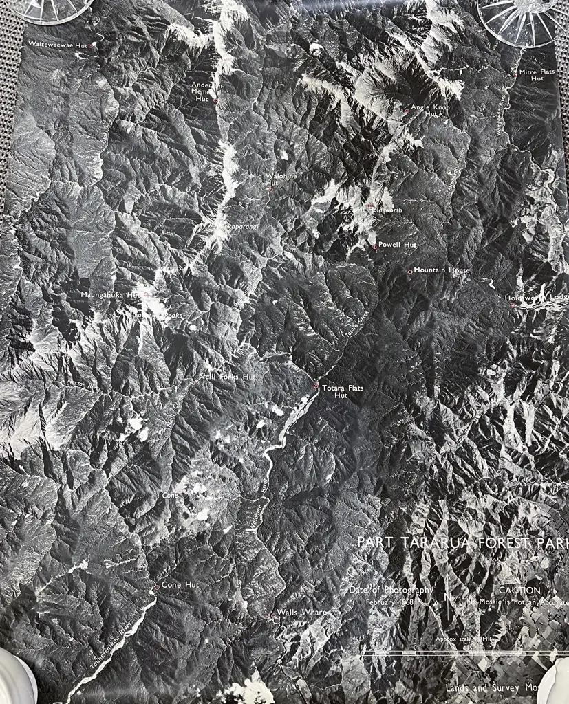 Quantity of Assorted Loose Prints & Maps Image 1++