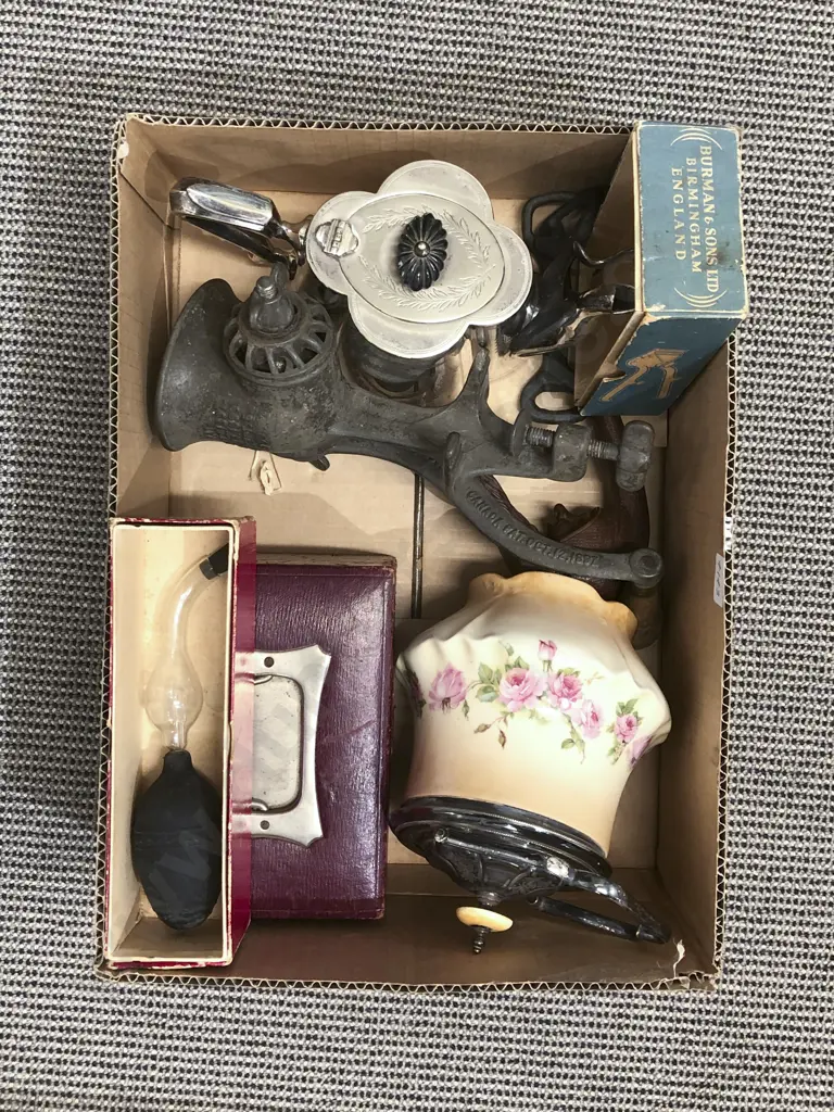 Collection of Assorted Vintage incl Mincer & Hair Clippers Image 1++