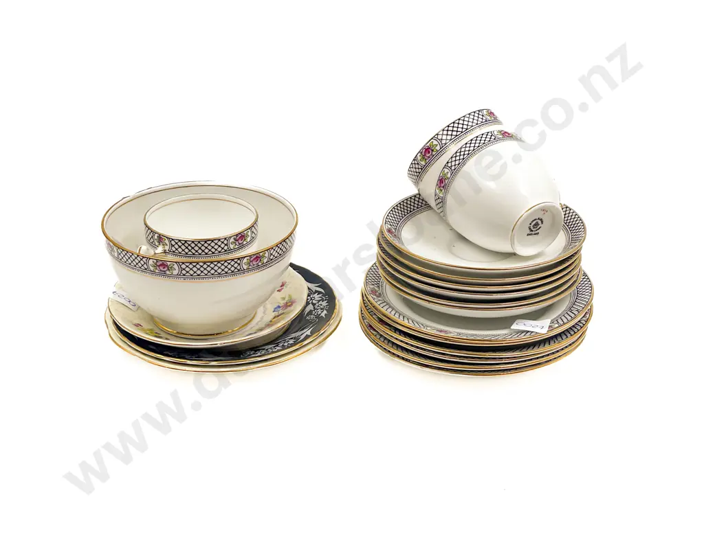 Quantity of Assorted Fancy Tea China incl Royal Albert Image 1++
