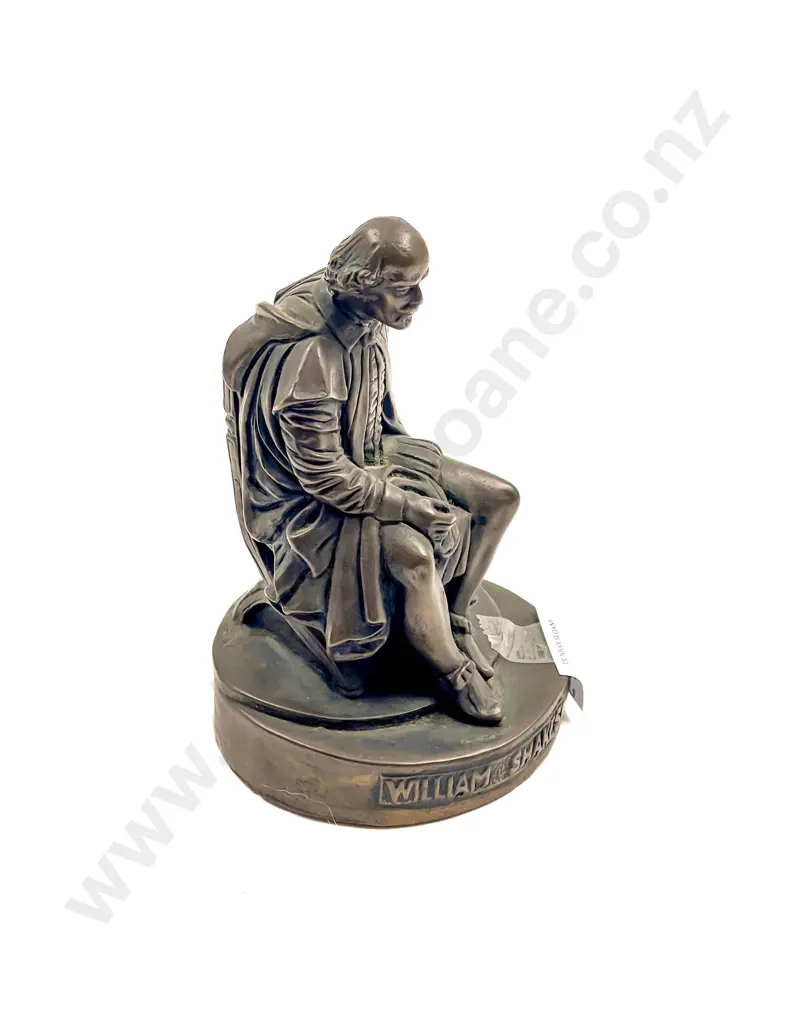 Small Bronze Statue of William Shakespeare Image 1++
