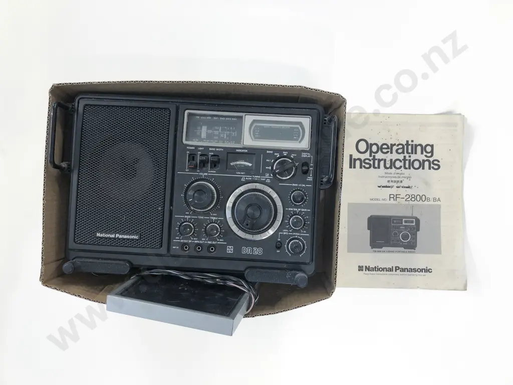 Panasonic RF/2800 Portable Radio Image 1++