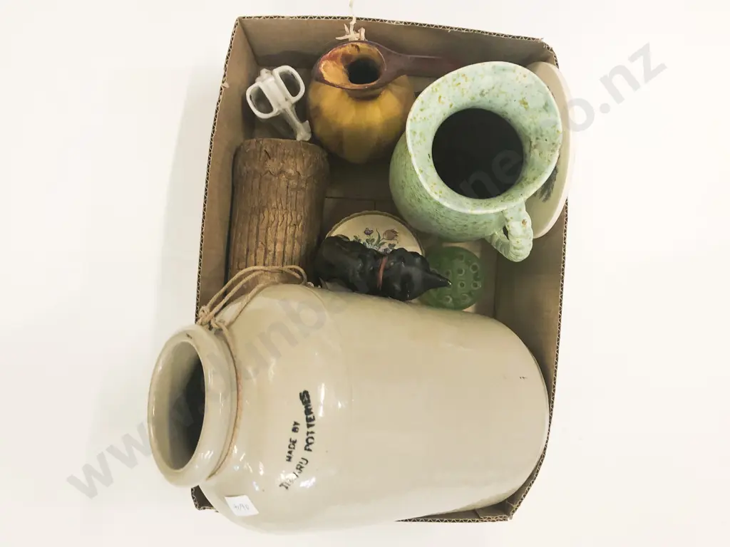 Timaru Potteries Crock with Other Pottery Etc. Image 1++