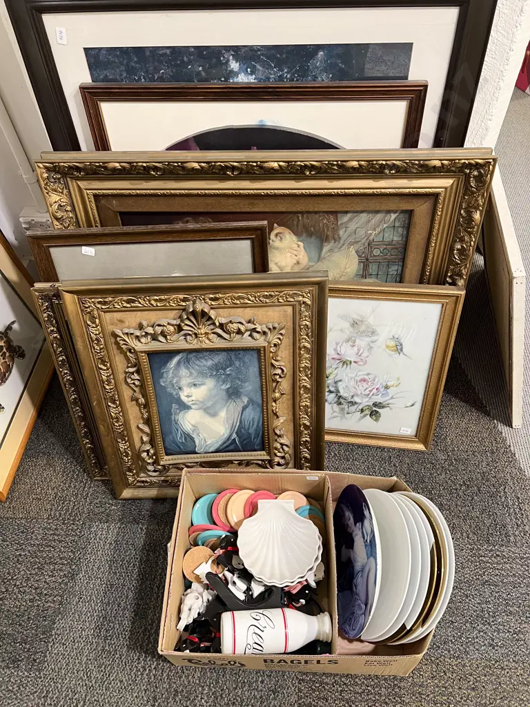 Assorted Gilt Frames and Framed Work with plates and assorted other Image 1++