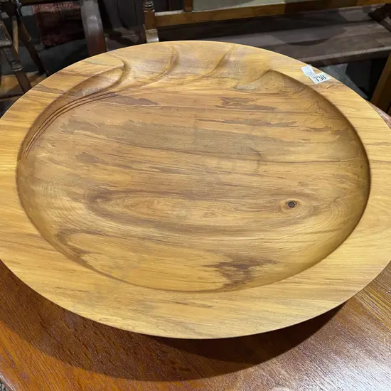 Rob Waanders NZ Rimu Turned Wood Charger