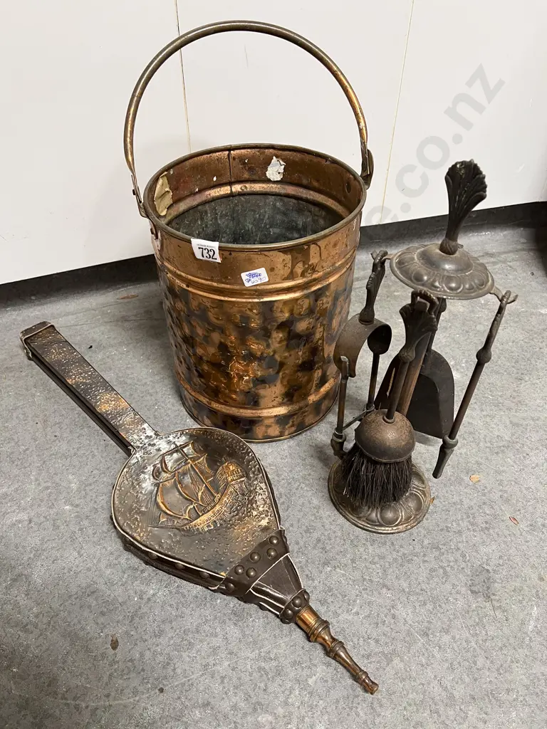 Copper Coal Bucket with Fire Tidy Set and Bellows Image 1++