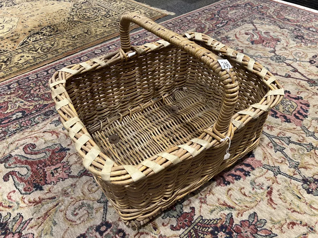 Wicker Basket Image 1++