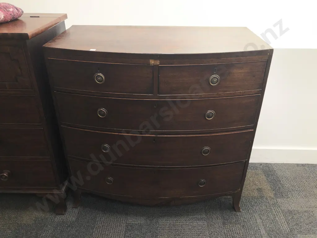 C19th Mahogany Bow Front Chest of Drawers Image 1++