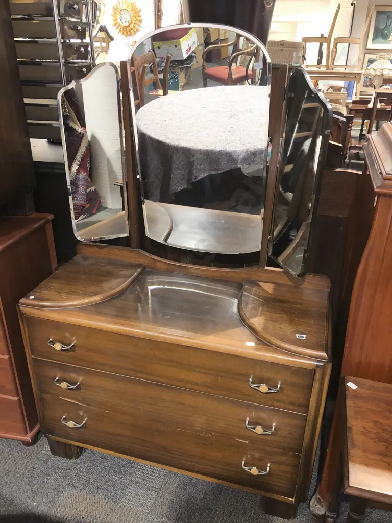 Art Deco Two Piece Bedroom Suite Image 1++
