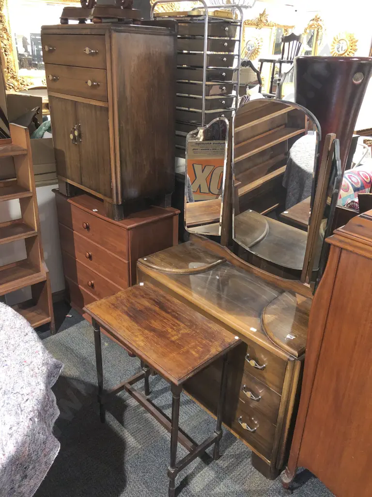 Art Deco Two Piece Bedroom Suite Image 1++