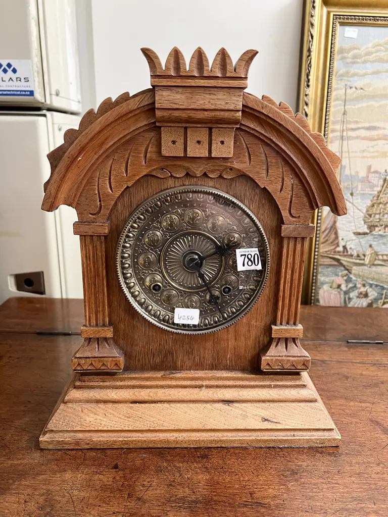 Mantle Clock Image 1++