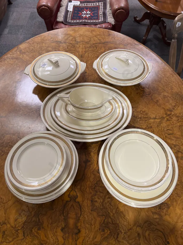 Wedgwood "Lucerne" Pattern Part Dinner Set Image 1++