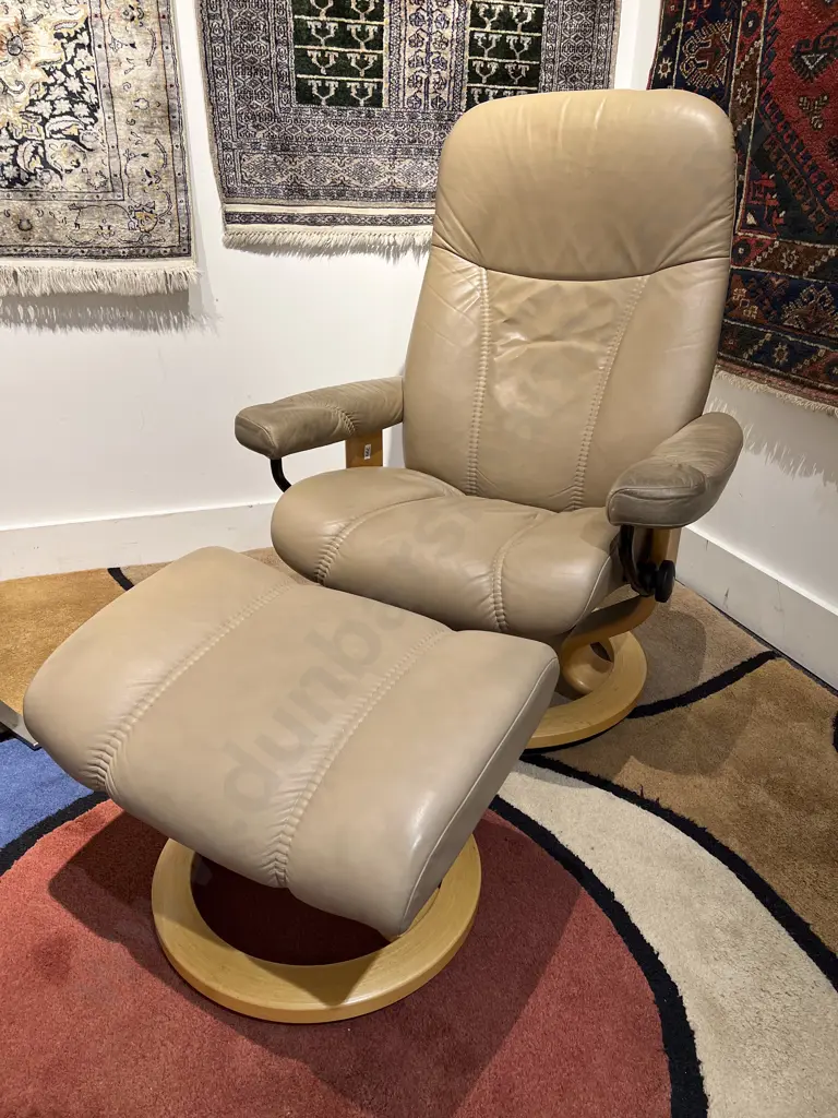 Modern Stressless Armchair and Footstool Image 1++