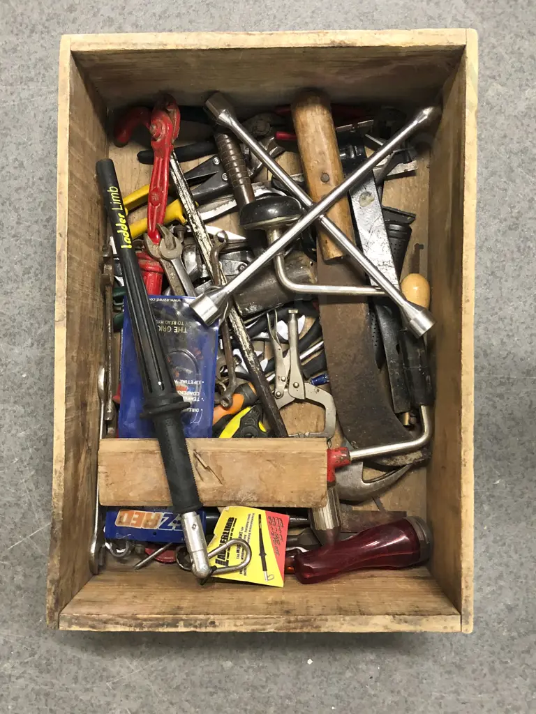 Quantity of Assorted Tools Image 1++