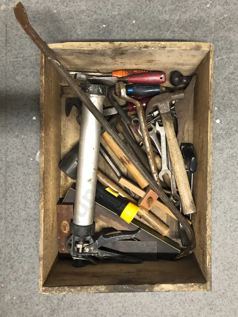 Quantity of Assorted Tools Image 1++