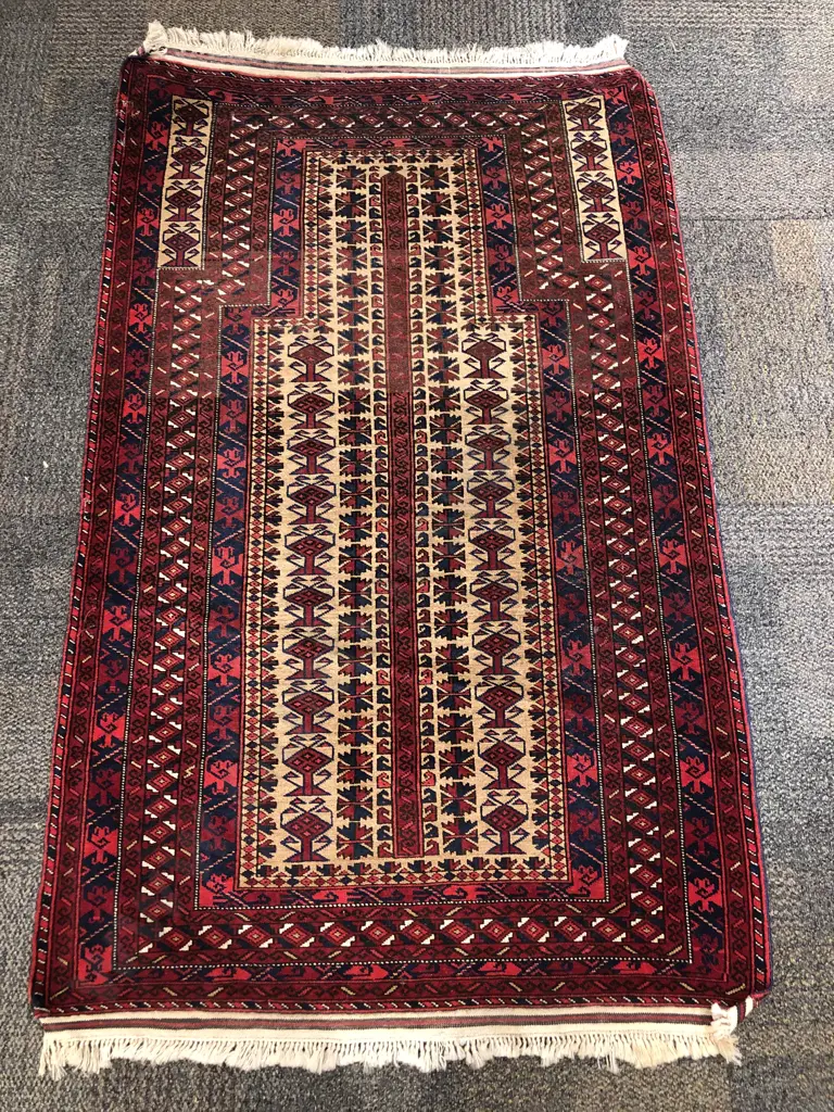 Persian Prayer Rug Image 1++
