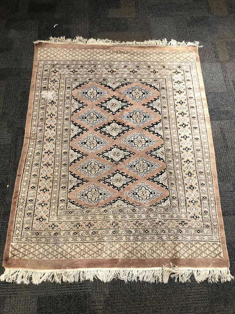 Woollen Persian Floor Rug Image 1++