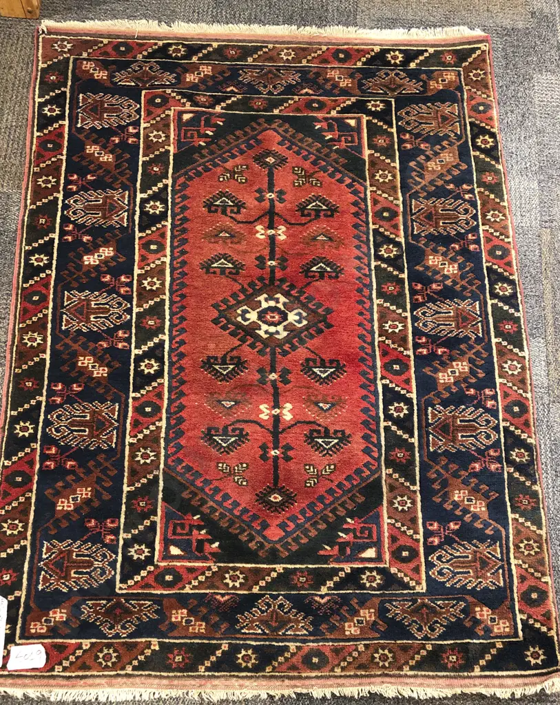 Woolen Persian Floor Rug Image 1++
