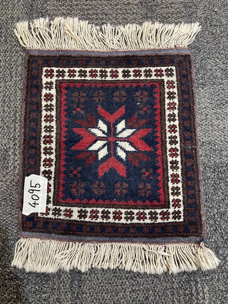Small Persian Mat Image 1++