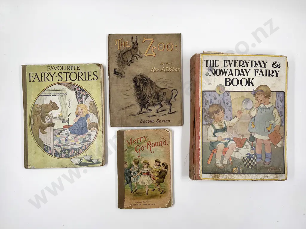 Four Assorted Vintage Children's Books Image 1++