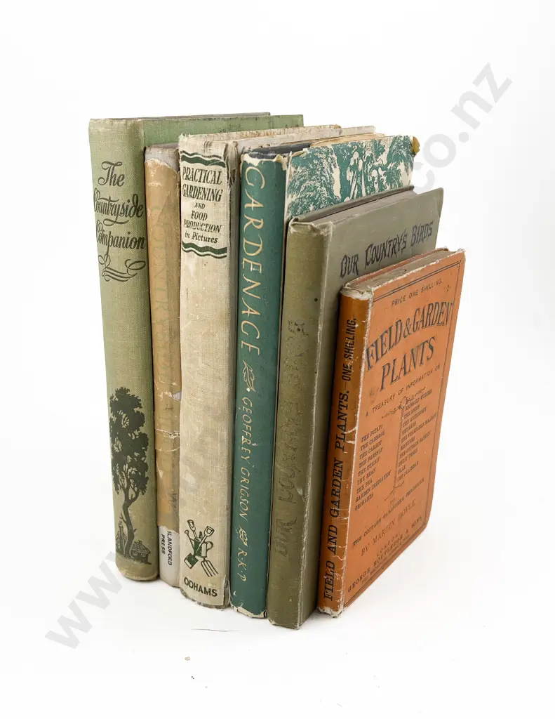 Six Assorted Vintage Gardening Books Image 1++