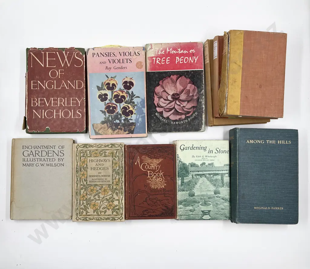 Box of Assorted Vintage Gardening Books Image 1++