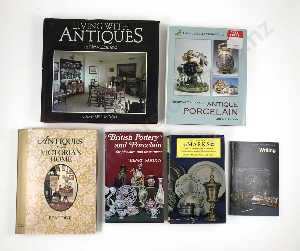 Six Antiques Reference Volumes Image 1++