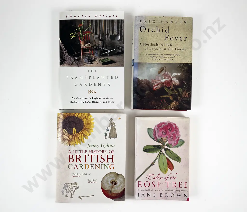 A Little History of British Gardening byJenny Uglow & Three Others Image 1++