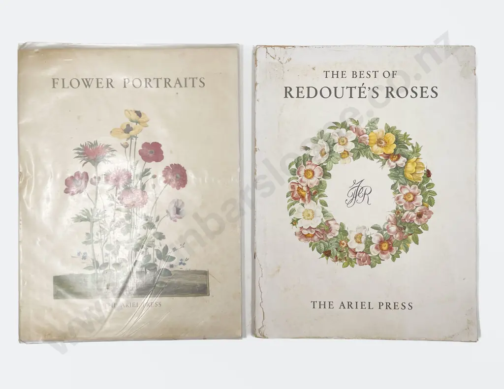 Two Folios of Floral Prints Image 1++