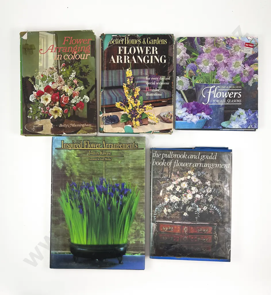 The Pulbrook & Gould Book of Flower Arrangement & Four Others Image 1++