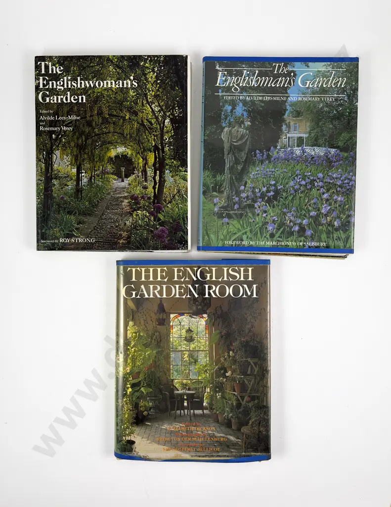 The Englishwoman's Garden Image 1++