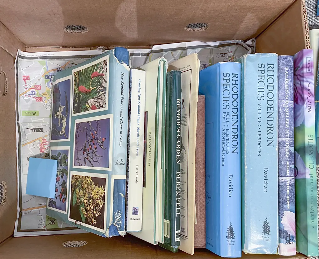 Box of Assorted Gardening Books Image 1++