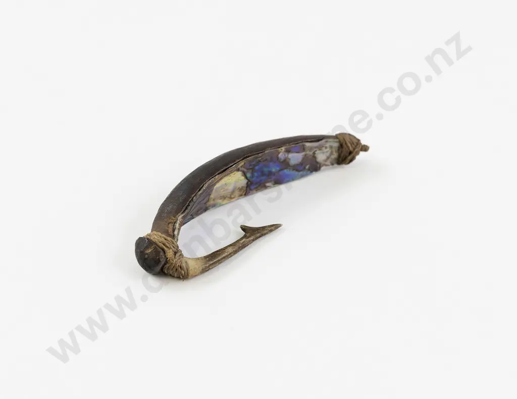 A 19th Century Pa Kahawai (Trolling Lure) Image 1++