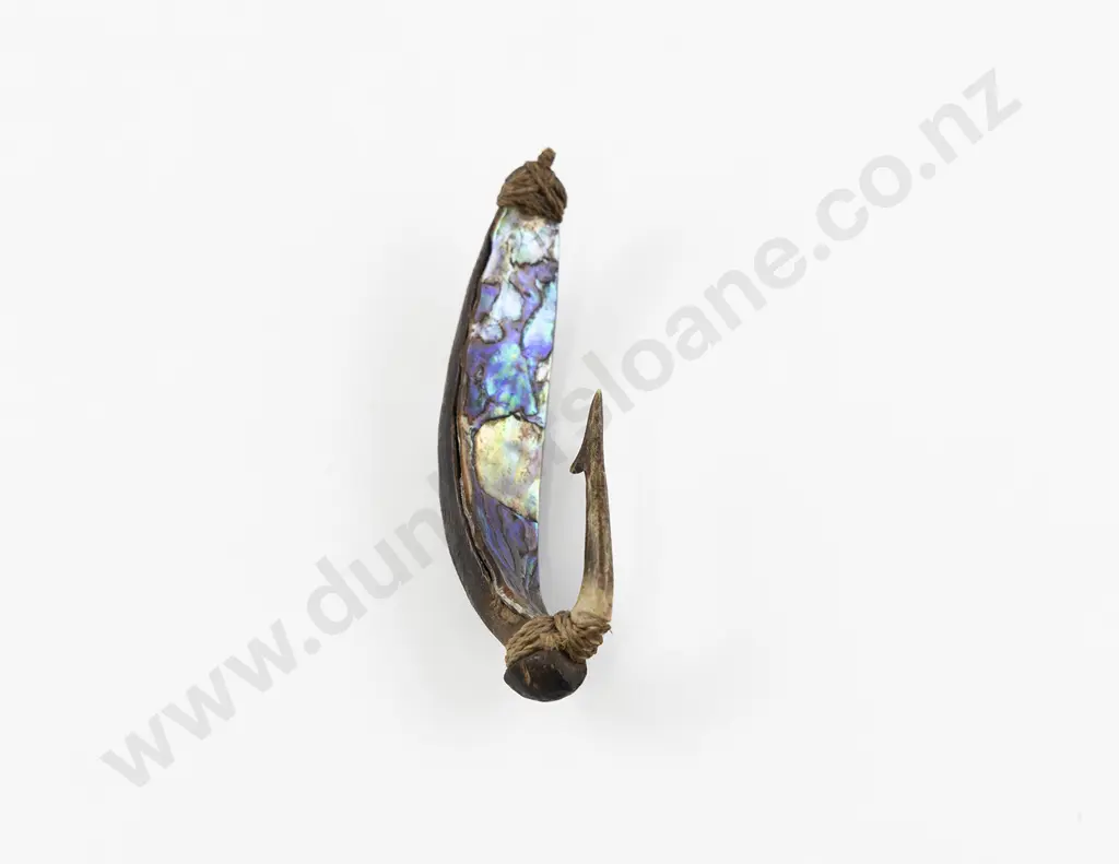 A 19th Century Pa Kahawai (Trolling Lure) Image 1++